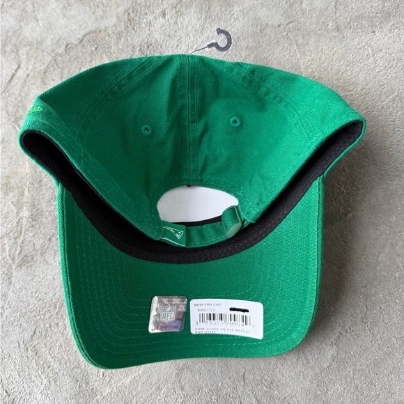 New England Patriots Adjustable Hat - Picture 7 of 8